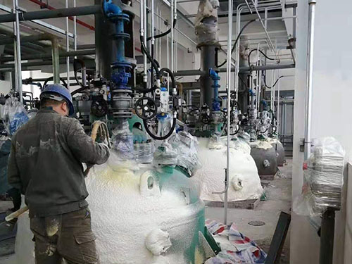 反应釜设备保冷喷涂